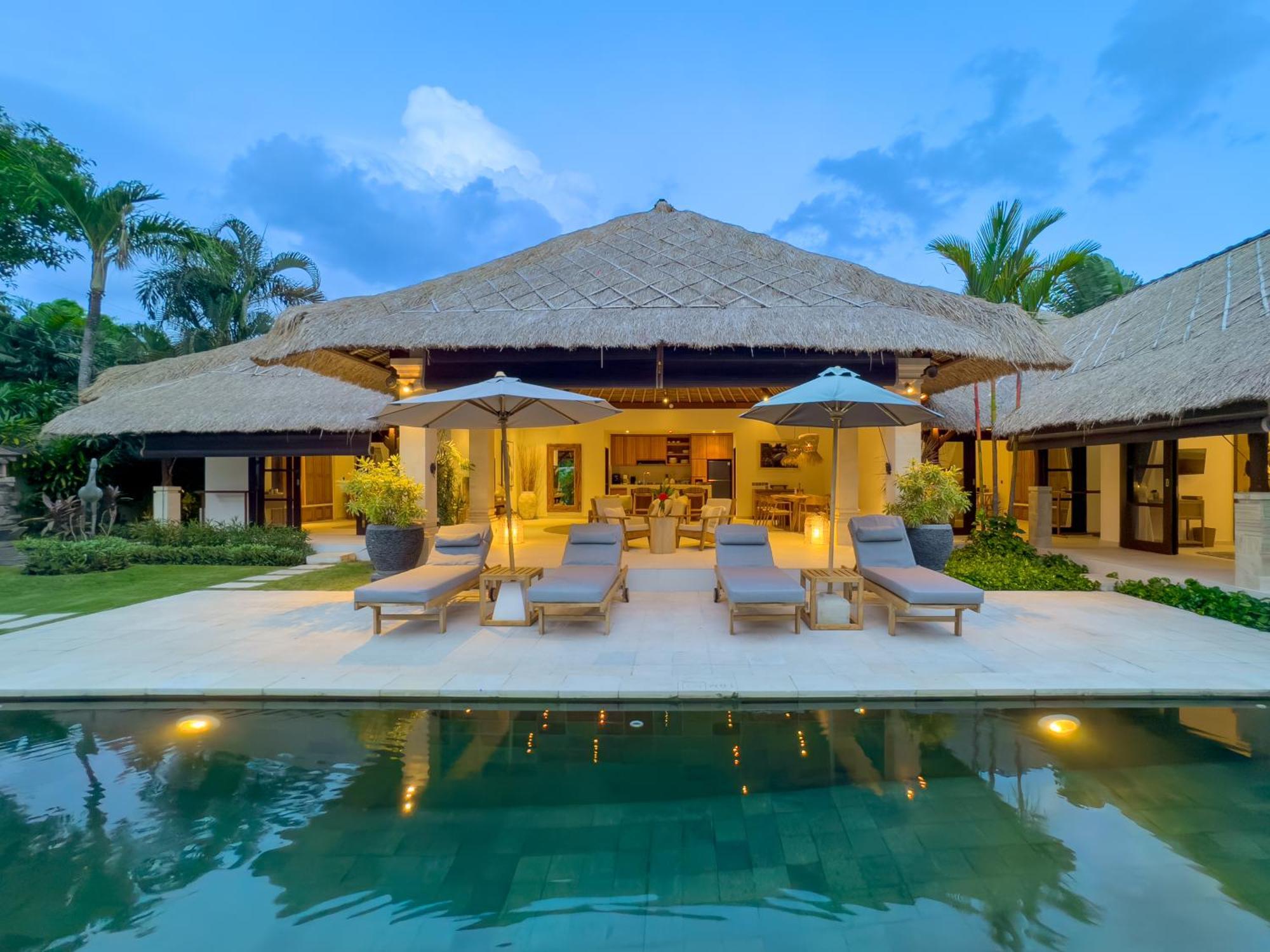 Villa Bugis Seminyak Habitación foto