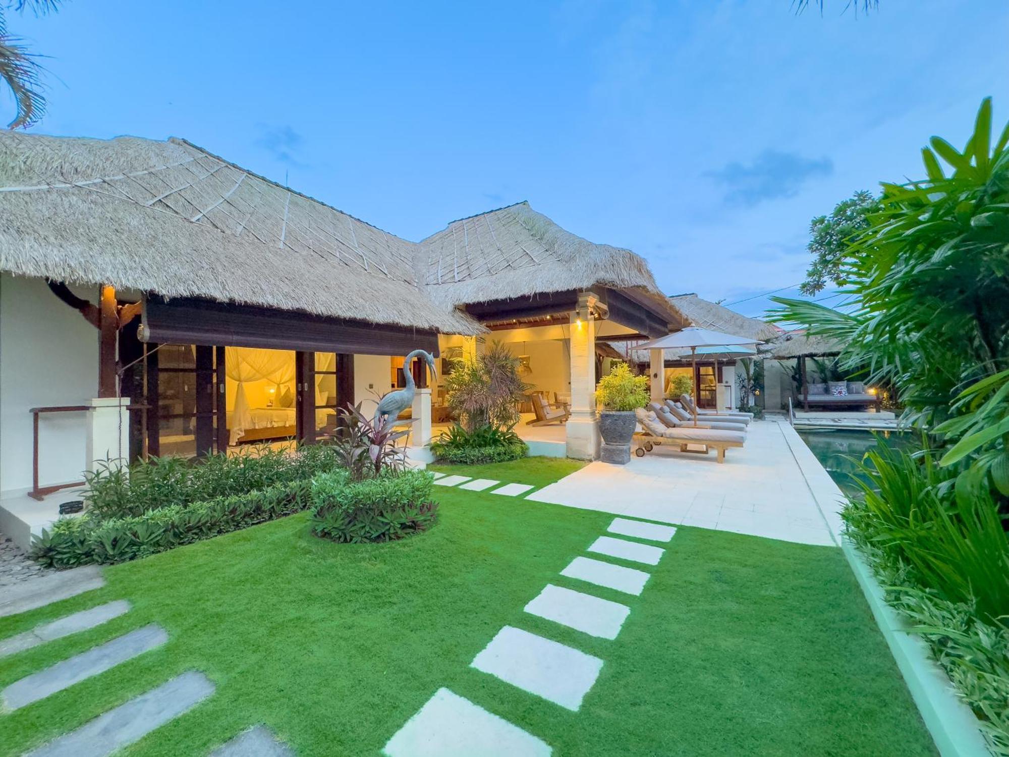 Villa Bugis Seminyak Habitación foto